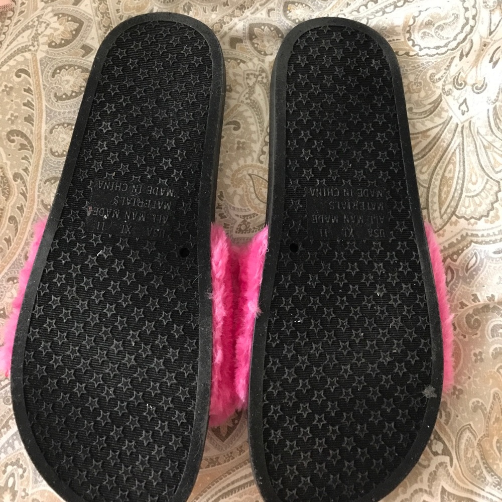 Pink furry emoji slides - Picture 3 of 4