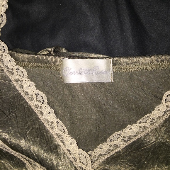 Halter top - Picture 2 of 3