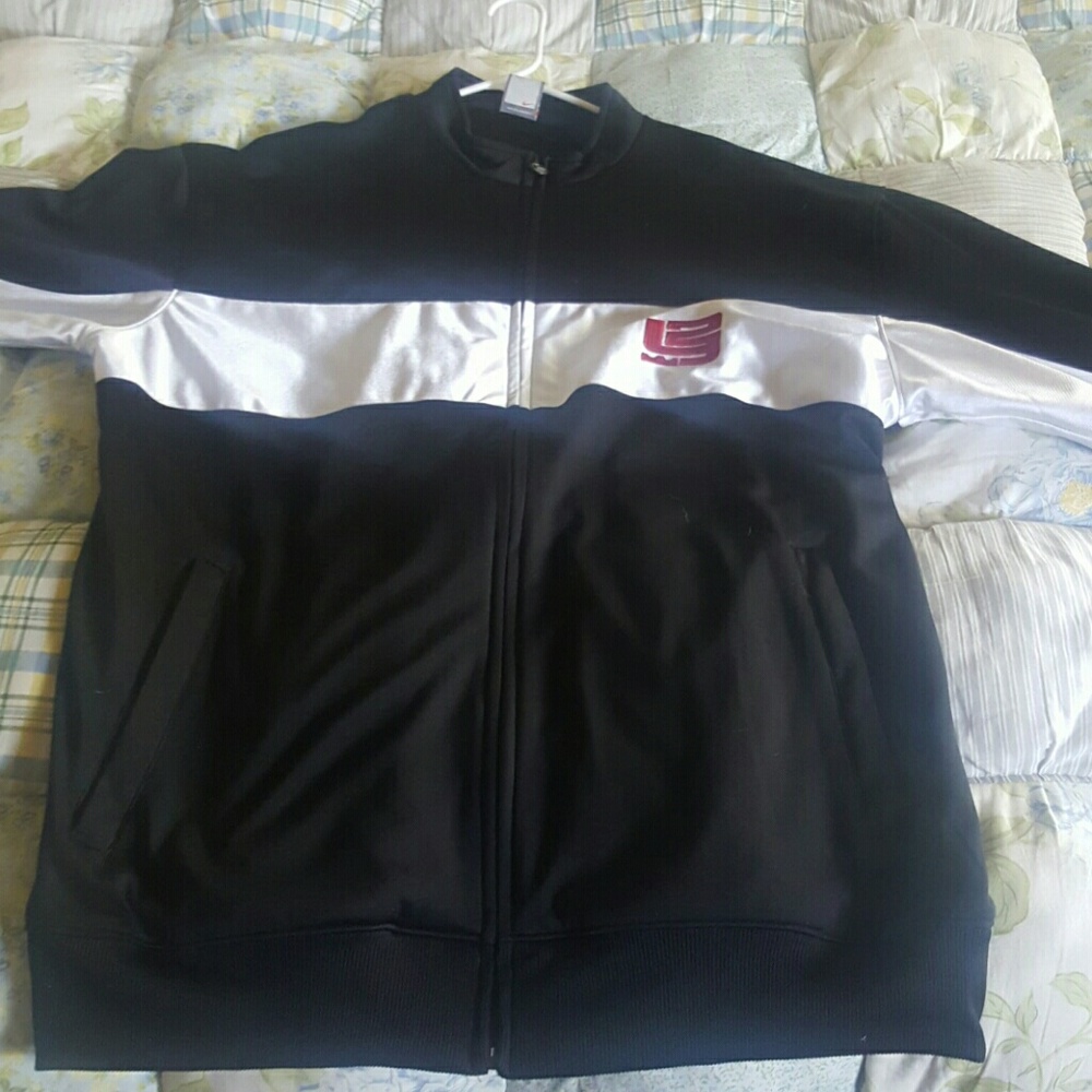 Nike LeBron warm up jacket