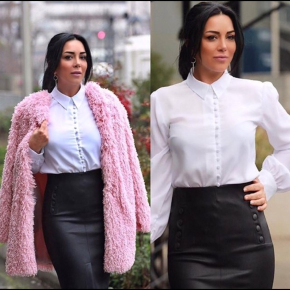 RESTOCKING New Item-White Button Down Blouse - Picture 2 of 8