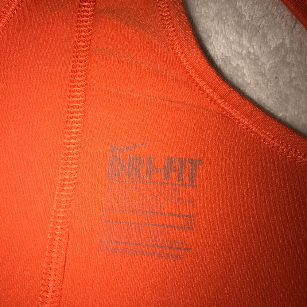 Nike - Picture 3 of 4