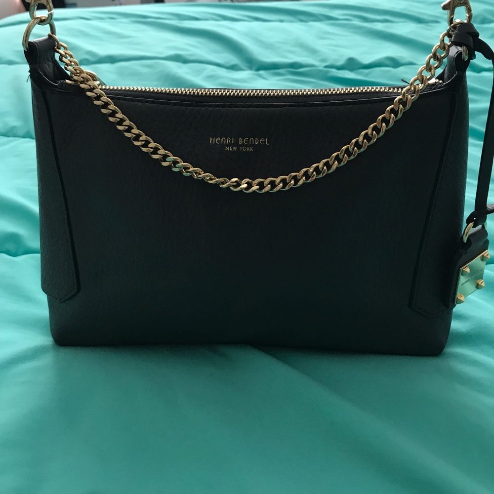 100% Authentic Henri Bendel Rinvington Crossbody