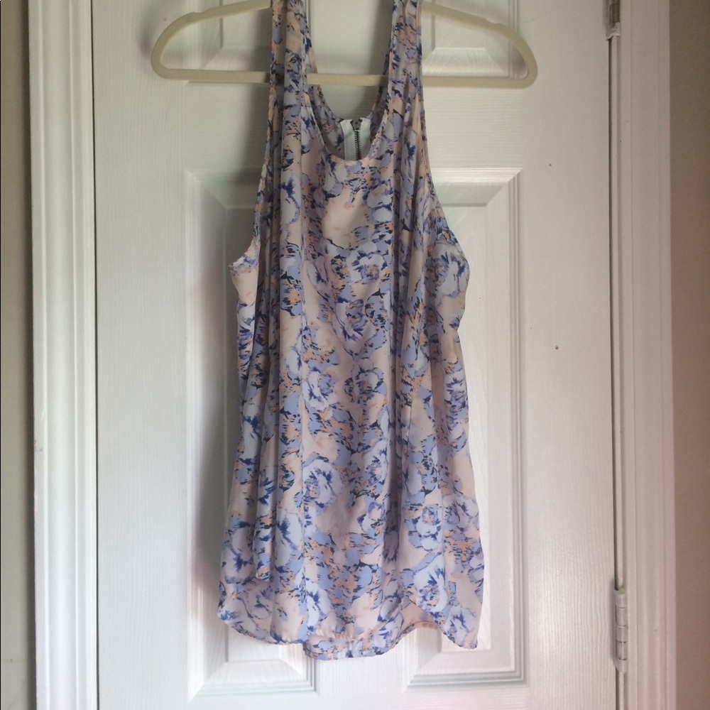 Floral, cute tank top!
