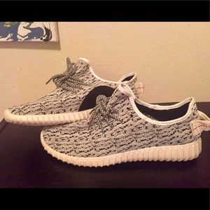 Yeezy Boost Turtledove size 12