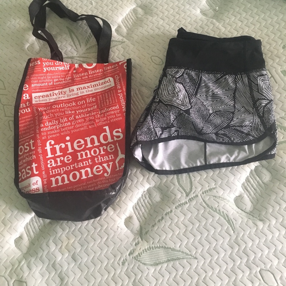 Lululemon size 6 running shorts