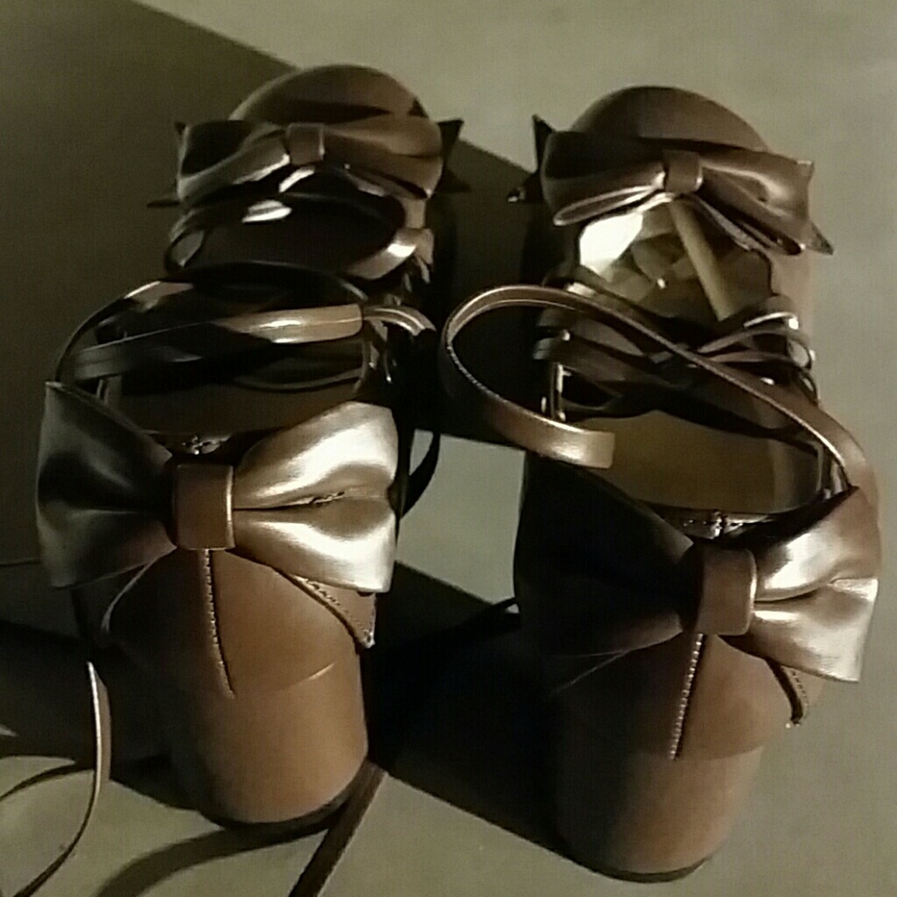 Bodyline Shoes (Brown) size 22.5