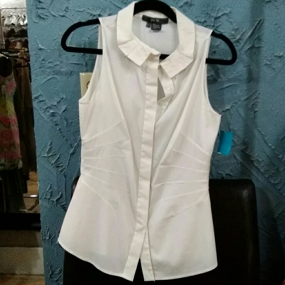 PerSe White Beaded Collar Sleeveless Top