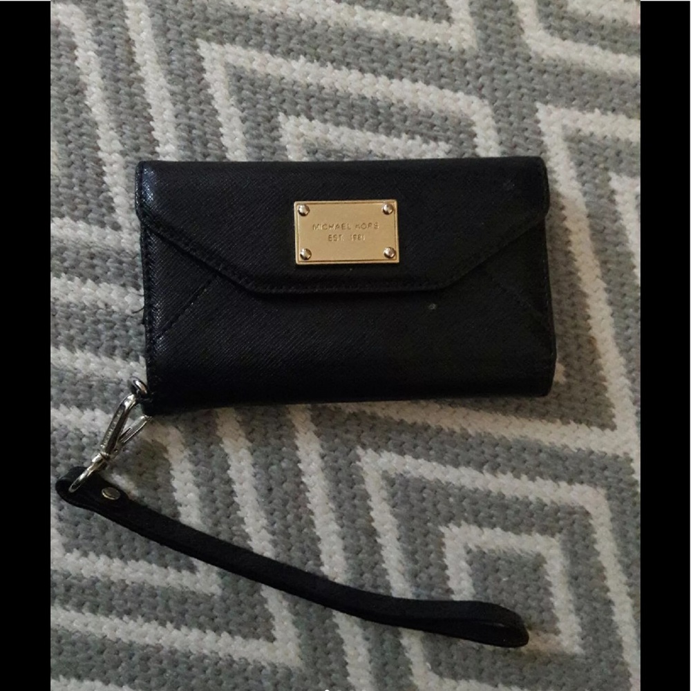 Michael Kors cellphone wallet