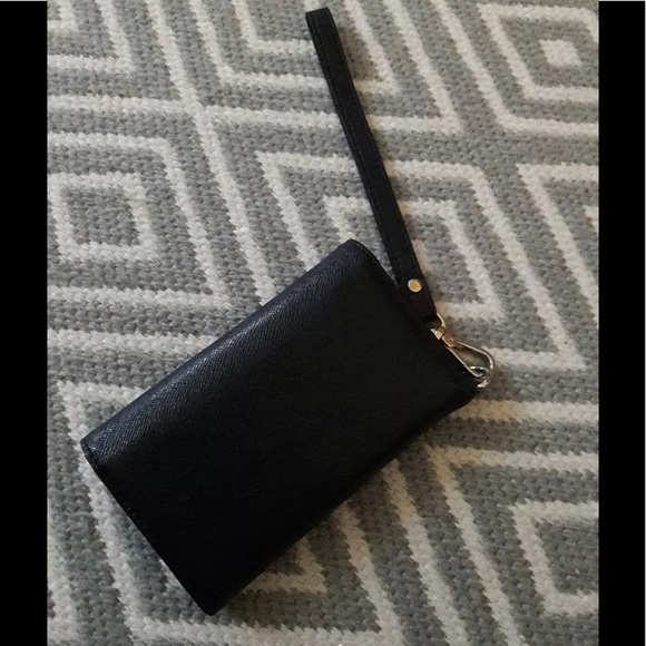 Michael Kors cellphone wallet - Picture 4 of 4