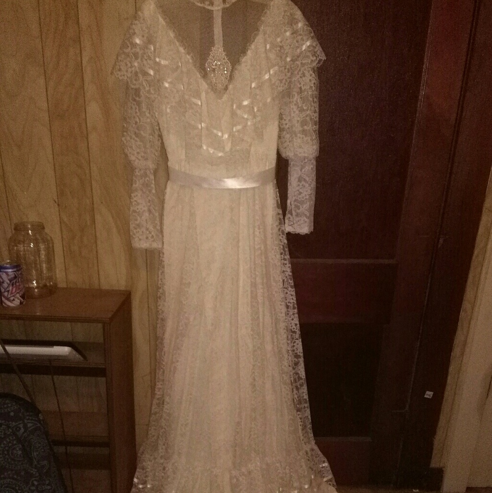 Vintage 1970s wedding dress