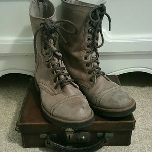 Steve Madden Boots
