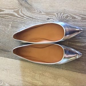 Metallic flats