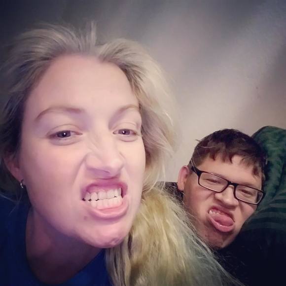 Meet your Posher, Randi - Picture 1 of 1