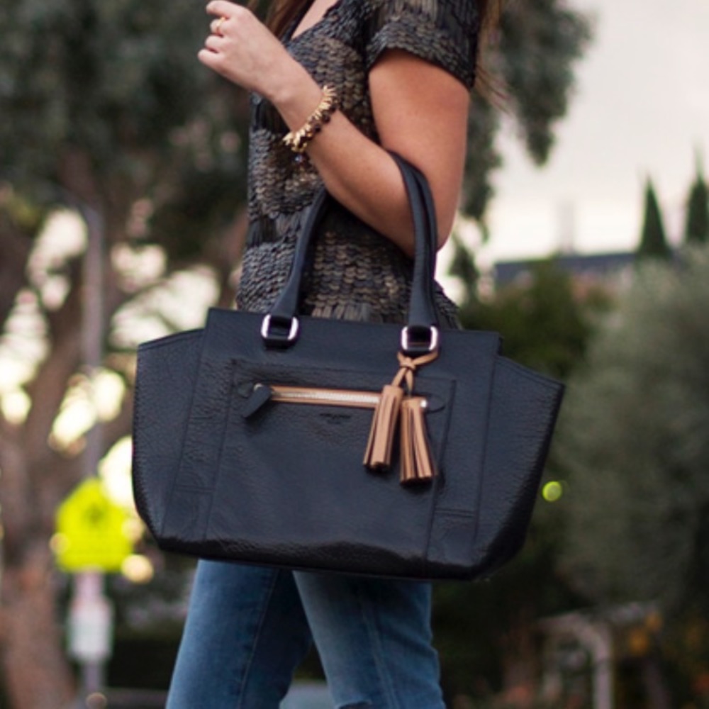 Coach LTD edition black handbag LIKE NEW