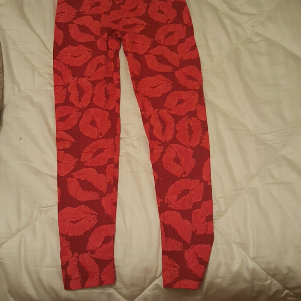 Lula roe lip legging