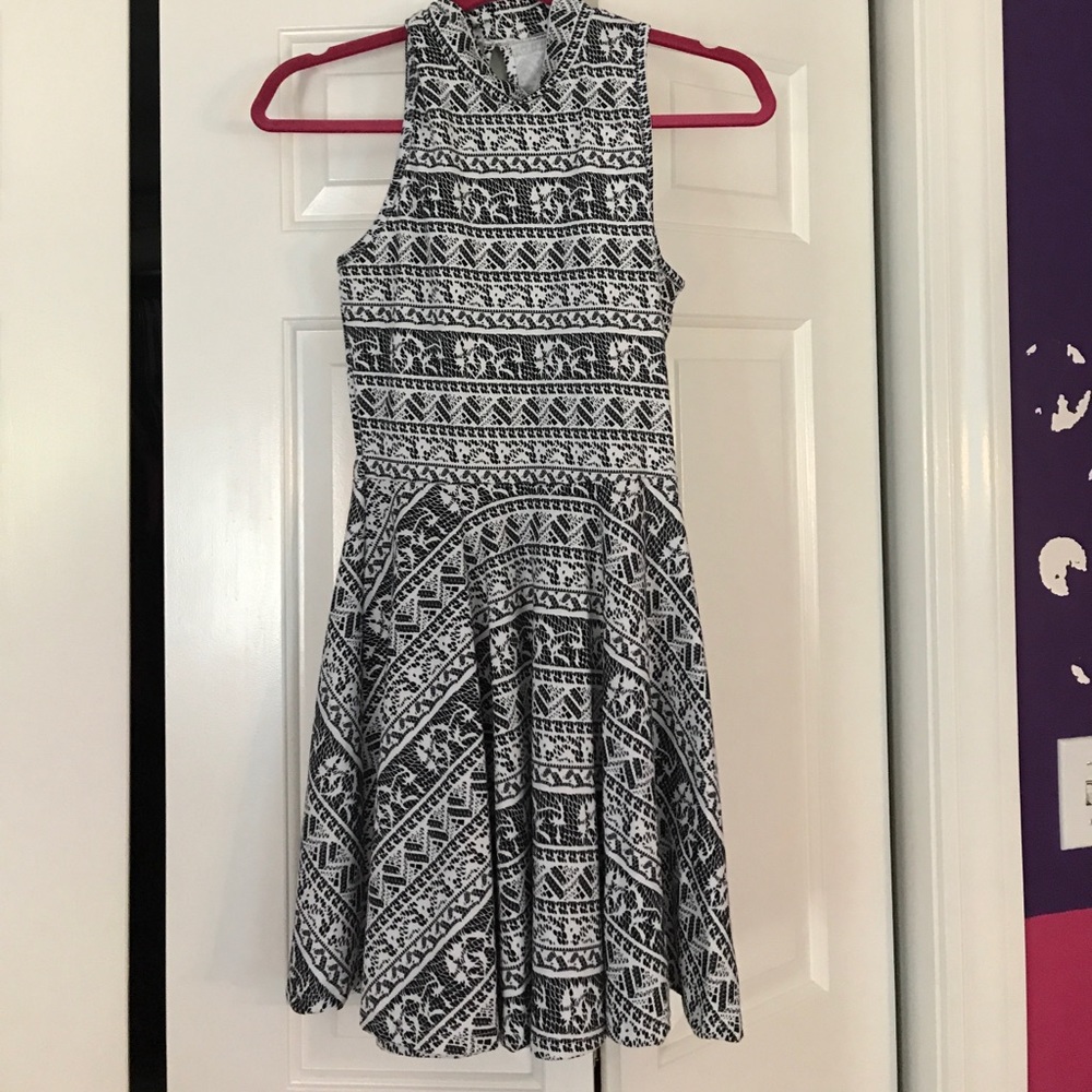 Simple light patterned dress
