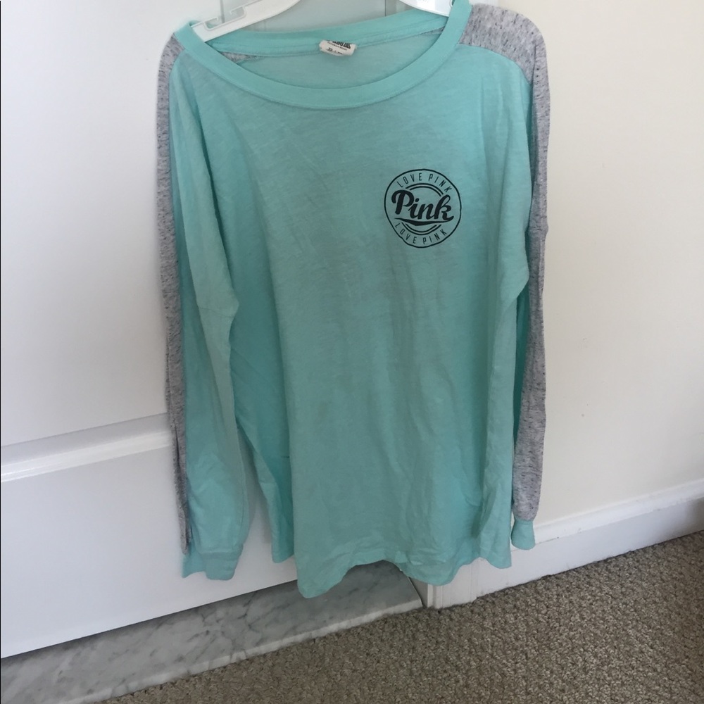 mint green long sleeve tee