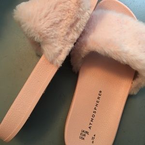 Fluffy flip flops primark Clearance