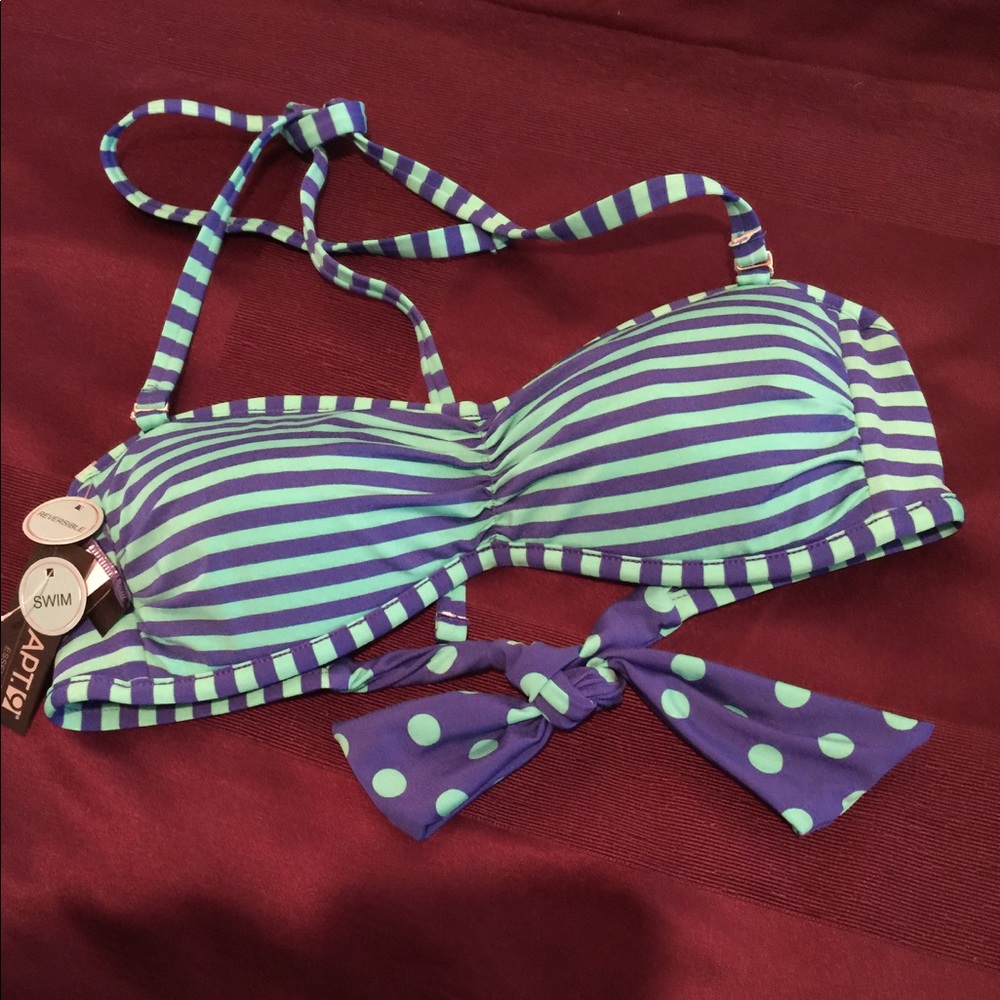 NWT Apt 9 Reversible Bikini Top Size: Small