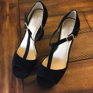 Jessica Simpson Black Velvet Pumpe