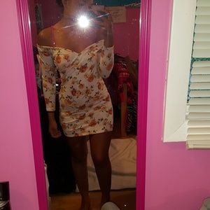 ADORABLE sunflower print off the shoulder dress