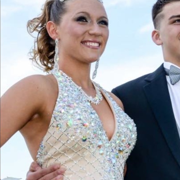 Prom dress - Picture 2 of 3