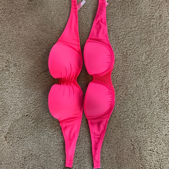 Victoria's Secret bikini tops - Picture 1 of 1
