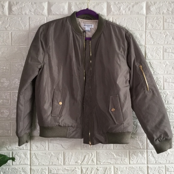 🆕82 Nasty Gal take games bomber jacket - Picture 2 of 4