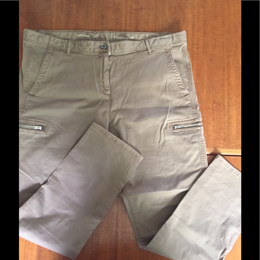 GAP Super Skinny Khakis - Women's Size 18