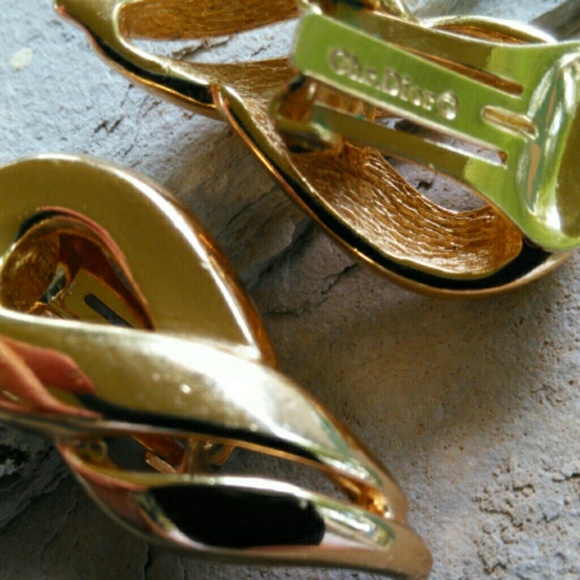 Christian Dior Earrings Gold Tone Clip Ons - Picture 2 of 4