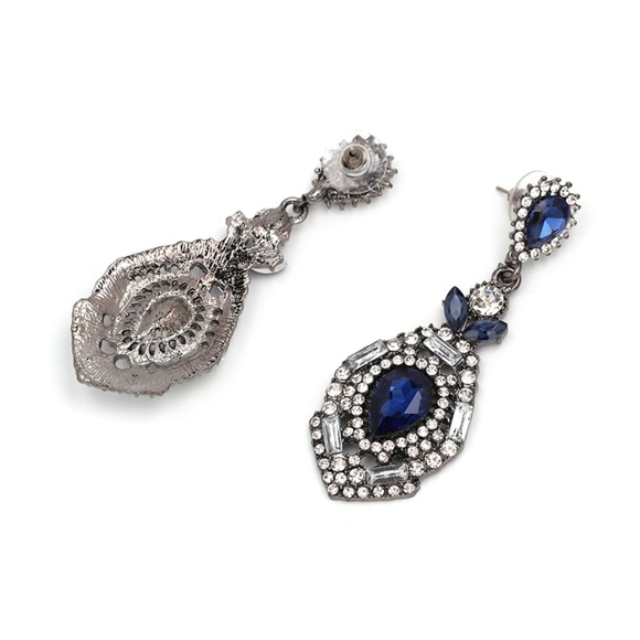 🌸Host Pick🌸 Blue Crystal vintage Bridal statement Earrings - Picture 3 of 6