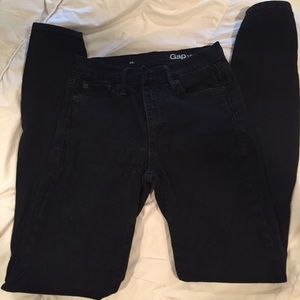 Black GAP skinny jeans