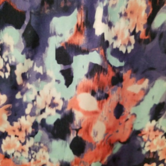 Lularoe Classic - Picture 2 of 2