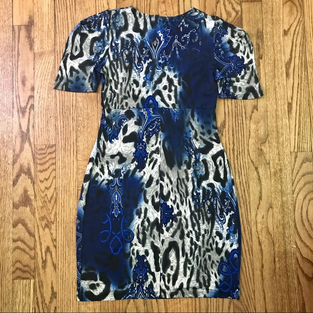 Beautiful Patterned Dress - Picture 2 of 2