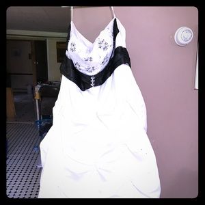 Wedding/prom dress