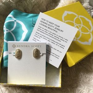 Kendra Scott Ellie Gold Stud Earrings