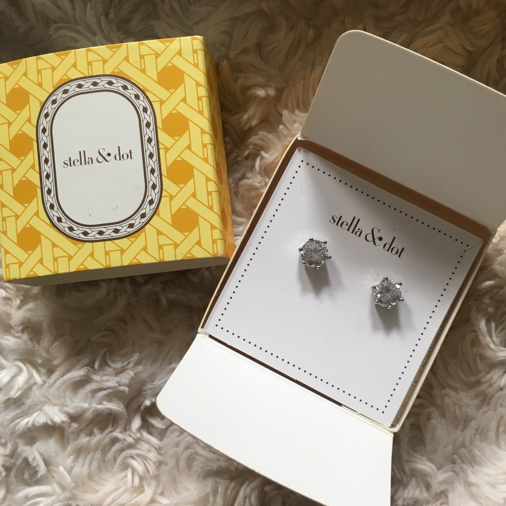 Stella and Dot Brilliant Stud Earrings