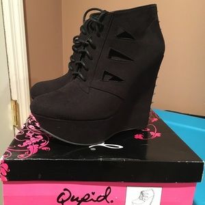 BRAND NEW - never worn suede wedges.