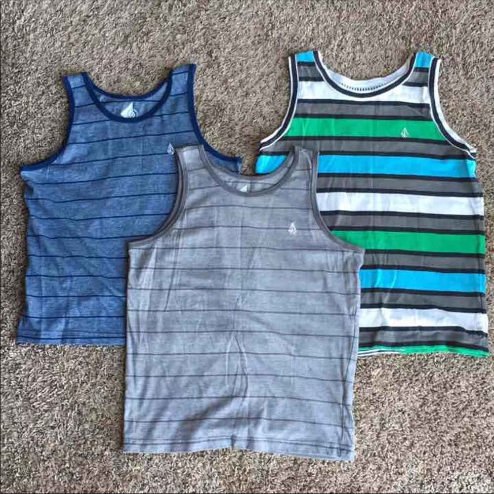 (3) Volcom tank tops Size 10