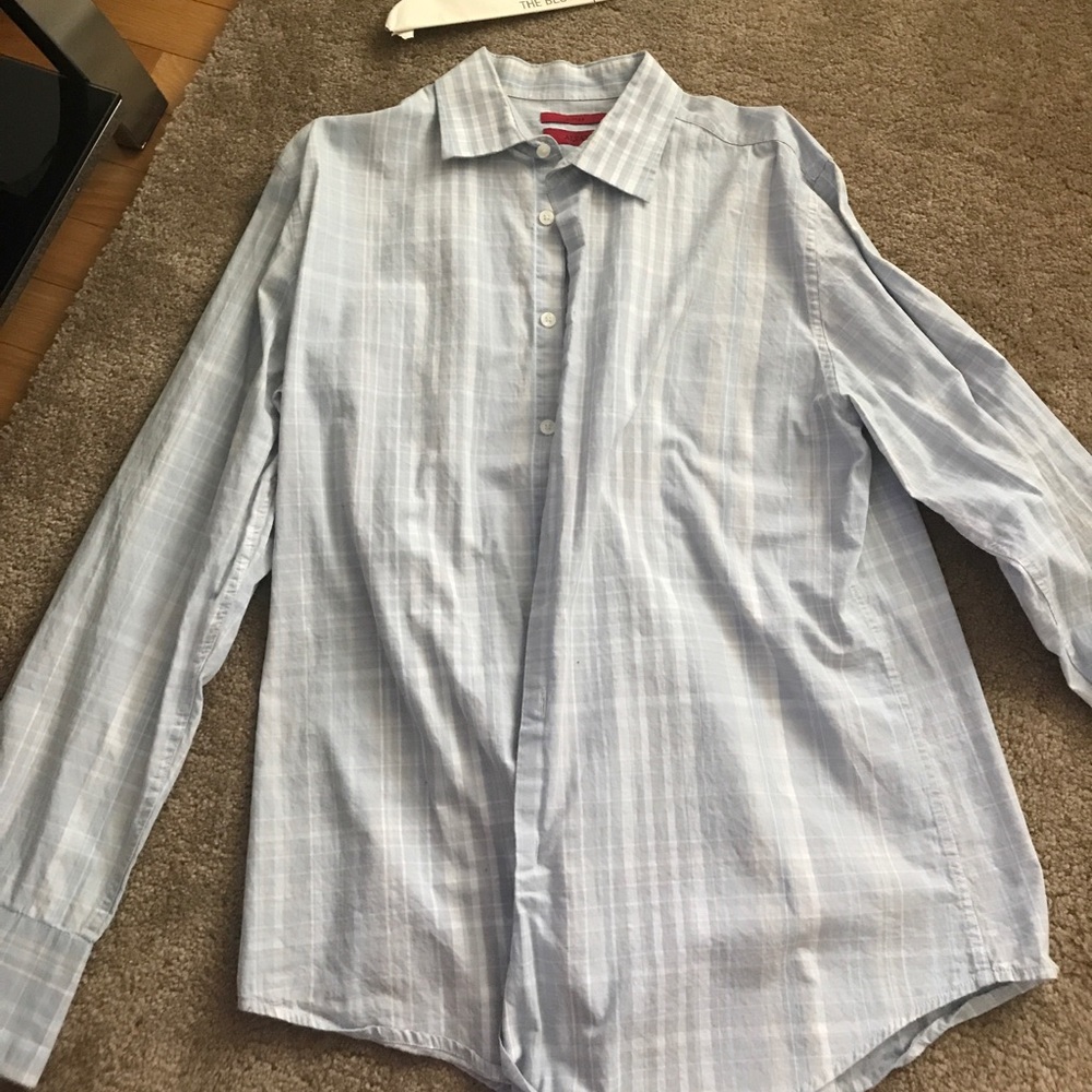 Men's fitted long sleeve button down dress shirt