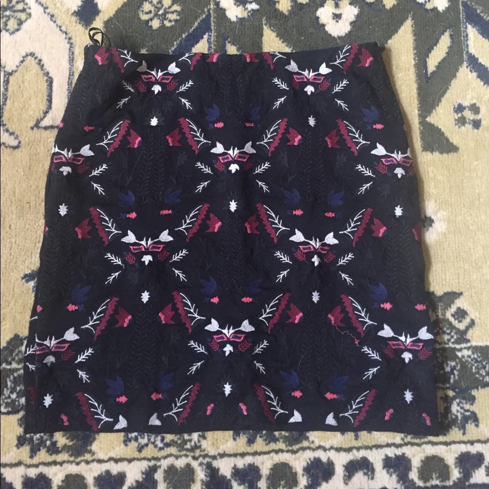 Embroidered Stretch Mini