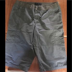 Women's Size 18 Venezia Olive Green Cargo Shorts