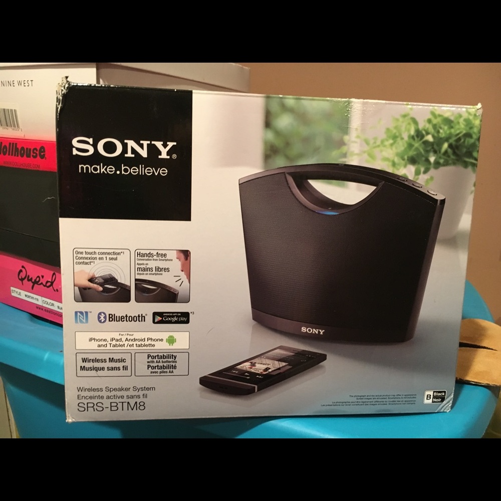 BRAND NEW/ Sony Bluetooth speaker!