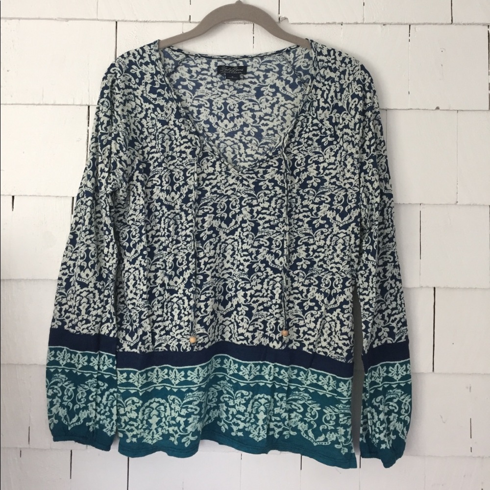 •Lucky boho top•