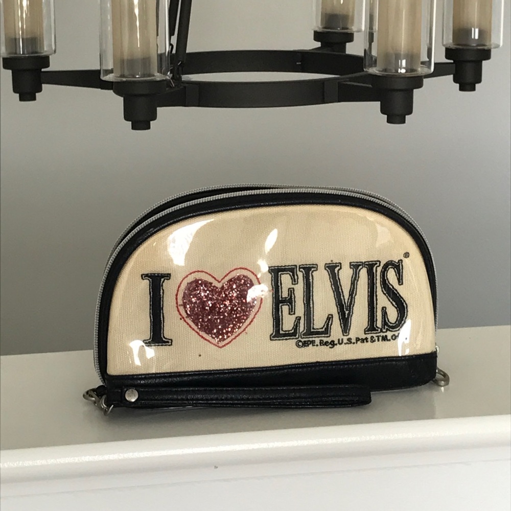 Elvis Wrislet Clutch 🎼