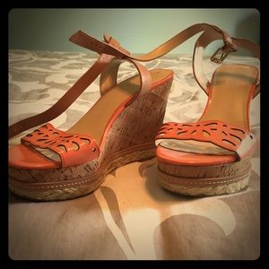 Nine West orange wedges
