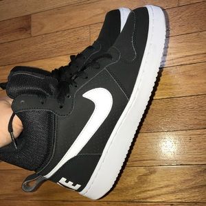 Womens 7.5 Nike high tops
