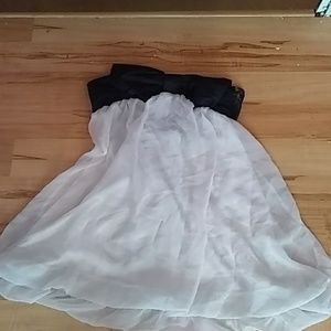 White, short, big bow dress