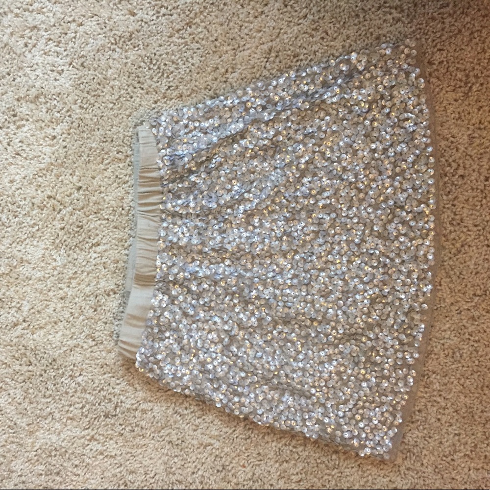 GIRLS size M(6/7) silver and beige sequence skirt