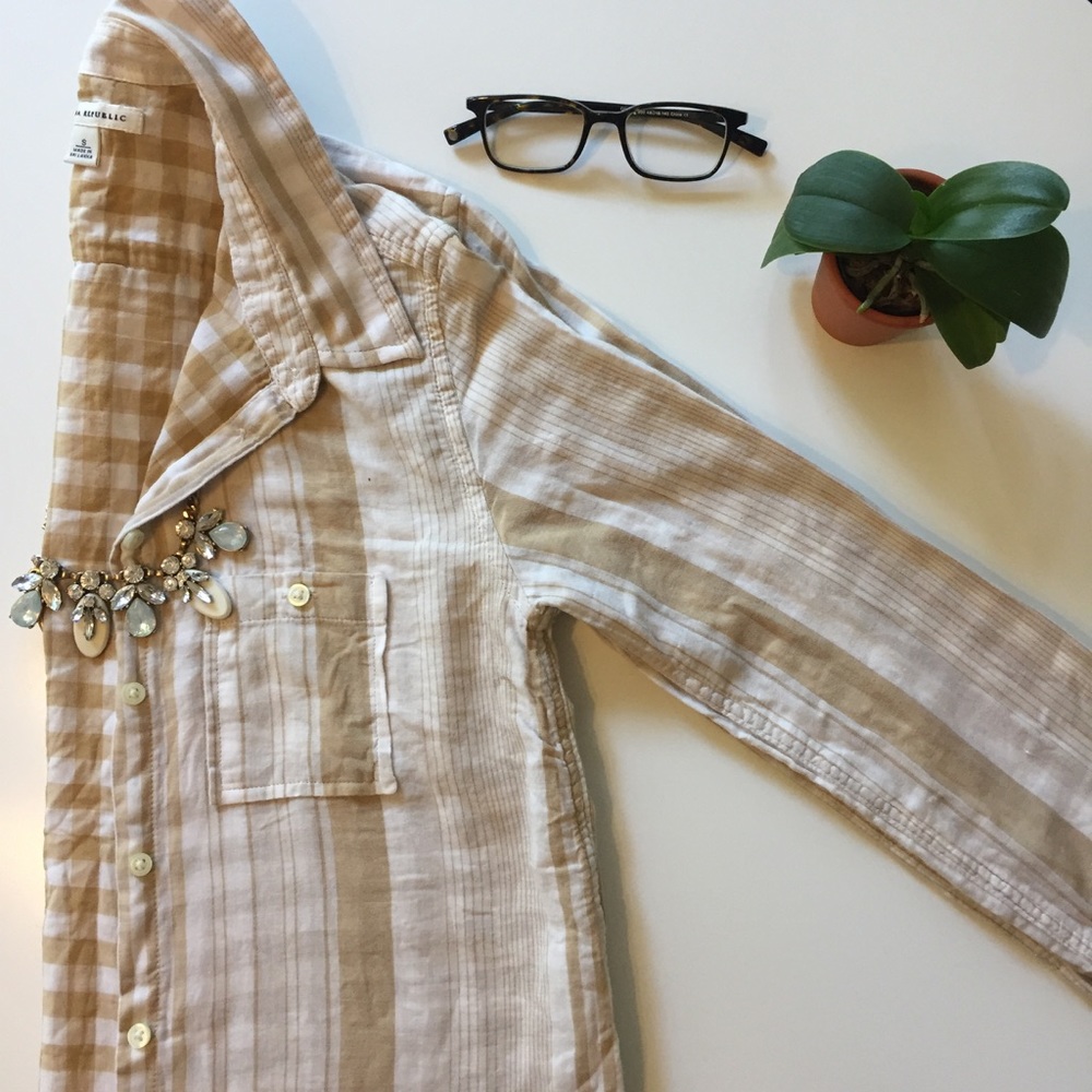 Banana republic cream and beige button up.